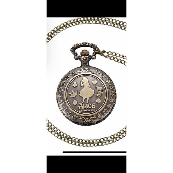 WONDERLAND Accessories - Alice in wonderland Quartz pocket watch. With Cheshire cat on the back.